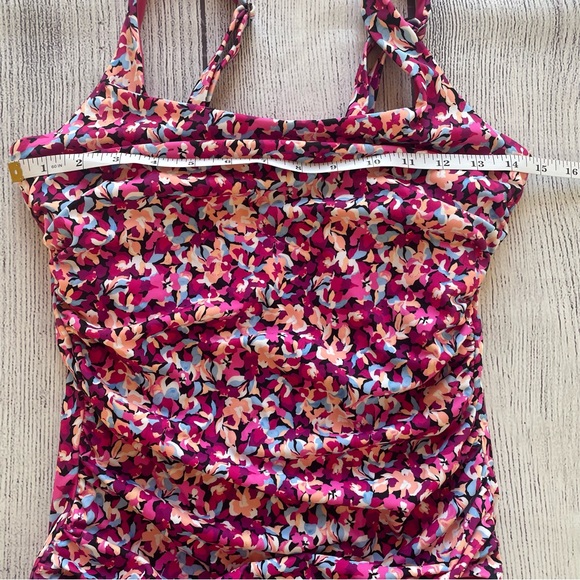 Athleta Elysian Square Neck One Piece Swimsuit Size Medium - Picture 8 of 9